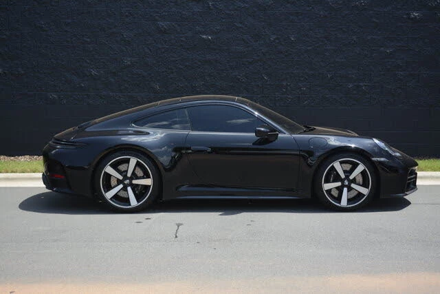 2025 Porsche 992 Carrera S - Image 8 of 31