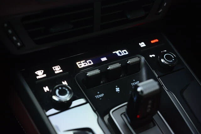 2025 Porsche 992 Carrera S - Image 22 of 31
