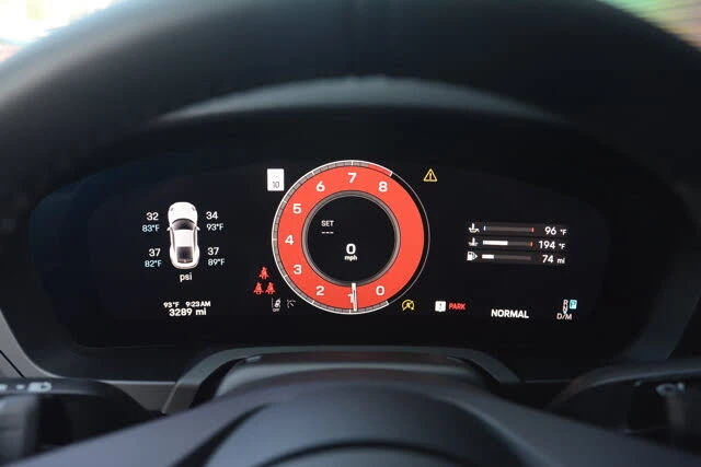 2025 Porsche 992 Carrera S - Image 17 of 31