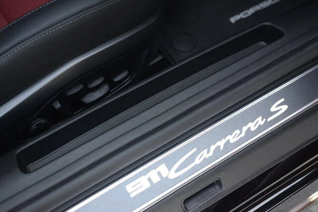 2025 Porsche 992 Carrera S - Image 28 of 31
