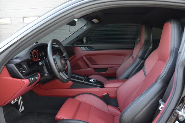 2025 Porsche 992 Carrera S - Image 15 of 31