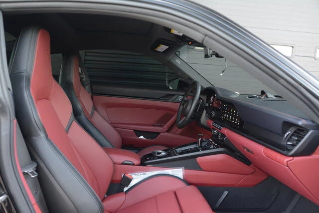 2025 Porsche 992 Carrera S - Image 25 of 31