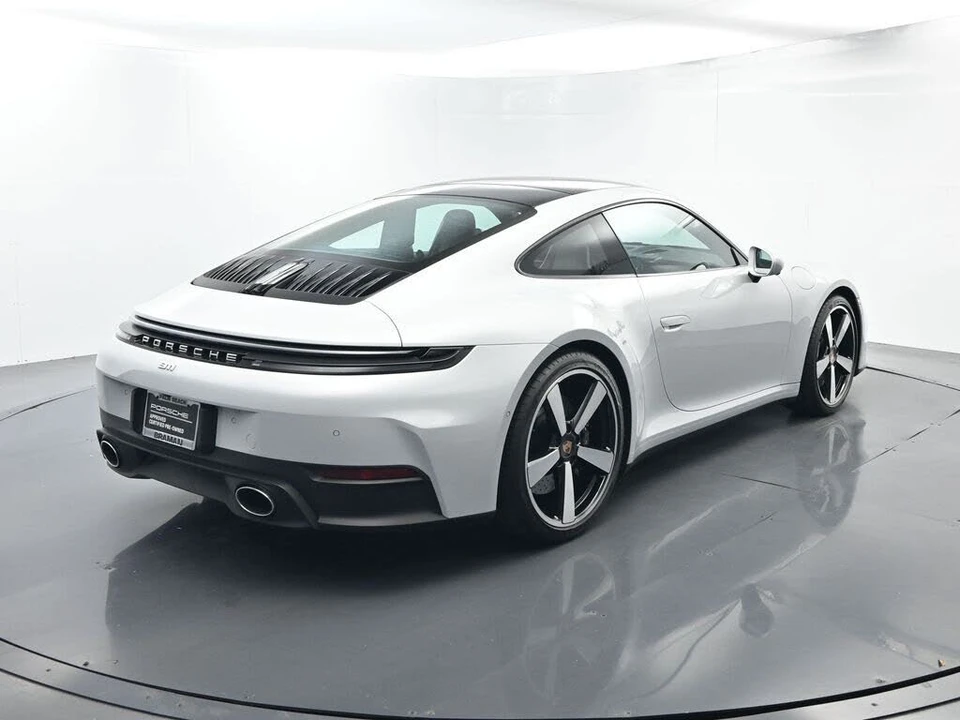 2025 Porsche 992 Carrera S - Image 14 of 31