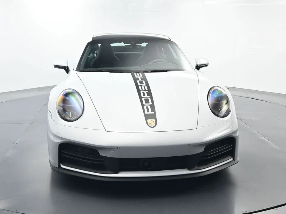 2025 Porsche 992 Carrera S - Image 18 of 31