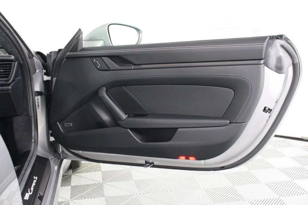 2025 Porsche 992 Carrera S - Image 23 of 31