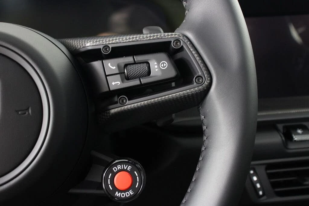 2025 Porsche 992 Carrera S - Image 15 of 31