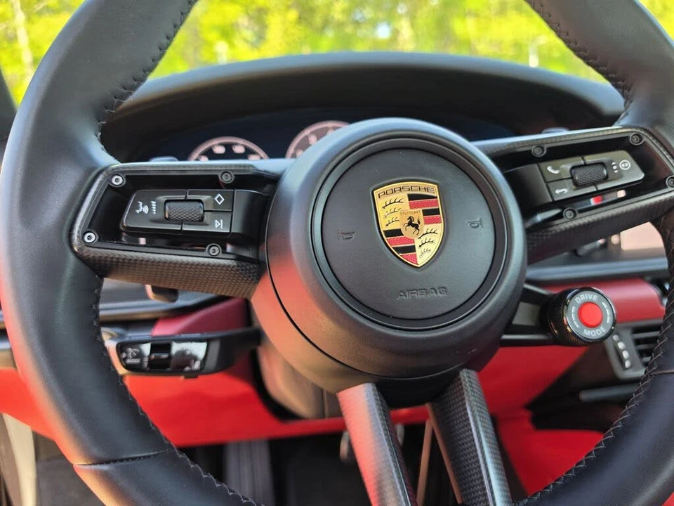 2025 Porsche 992 Carrera S - Image 22 of 27
