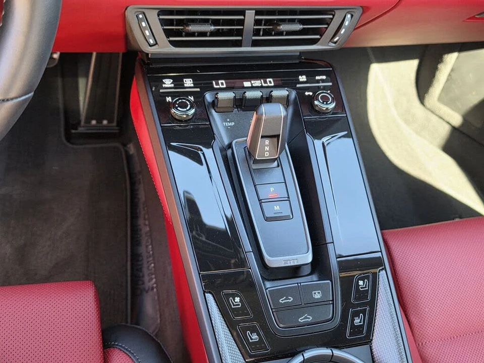 2025 Porsche 992 Carrera S - Image 19 of 27