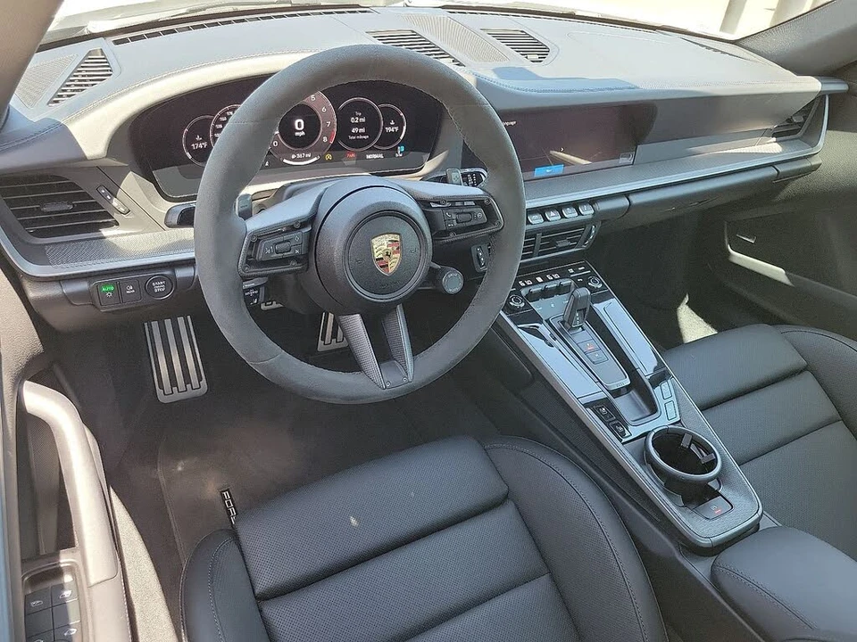 2025 Porsche 992 Carrera S - Image 12 of 31