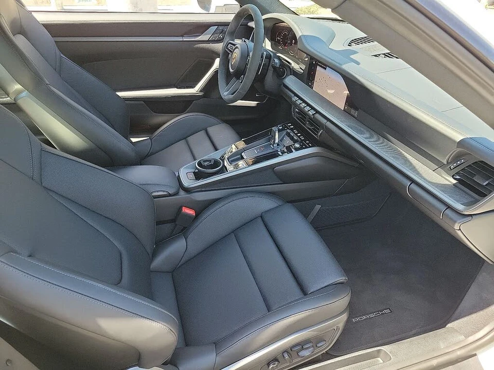 2025 Porsche 992 Carrera S - Image 25 of 31