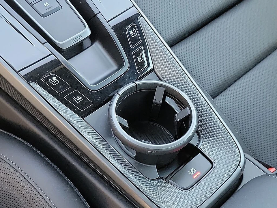 2025 Porsche 992 Carrera S - Image 21 of 31