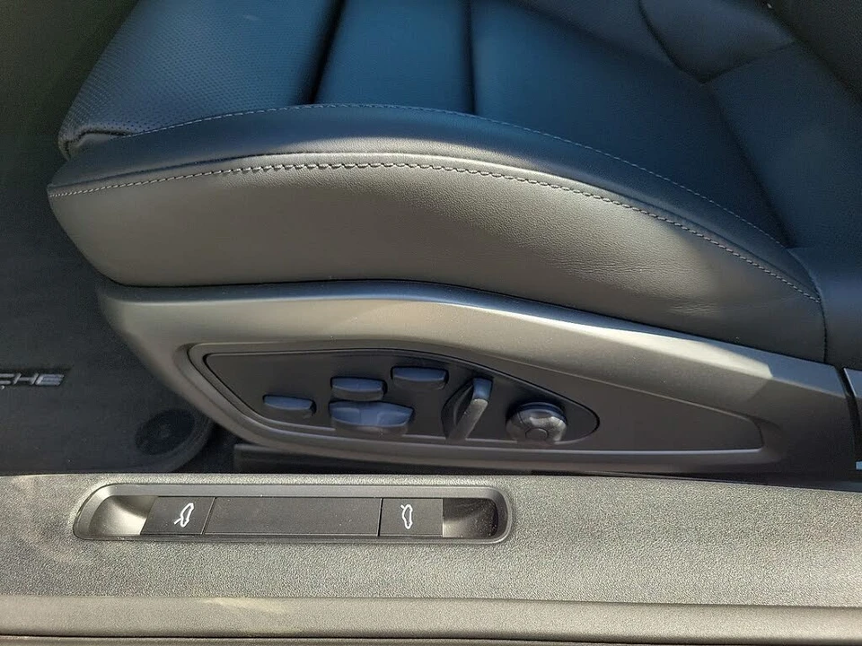 2025 Porsche 992 Carrera S - Image 24 of 31