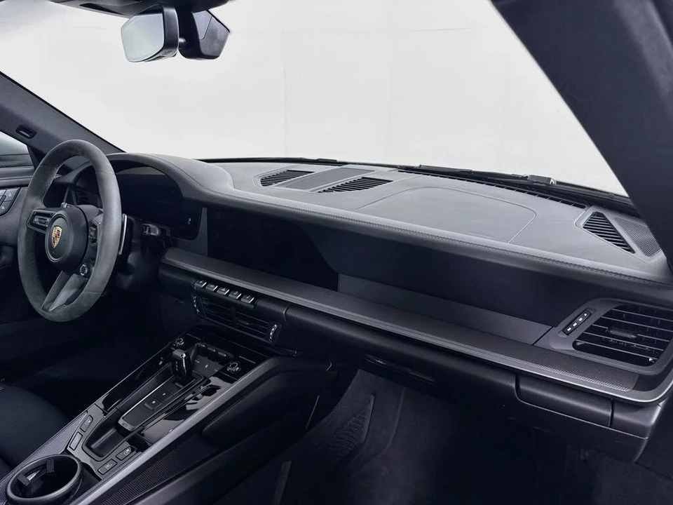 2025 Porsche 992 Carrera S - Image 26 of 29