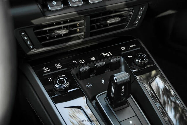 2025 Porsche 992 Carrera S - Image 25 of 31