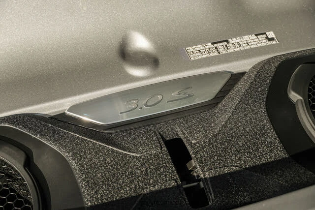 2025 Porsche 992 Carrera S - Image 16 of 31