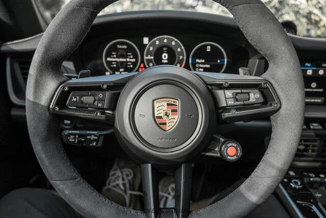 2025 Porsche 992 Carrera S - Image 18 of 31
