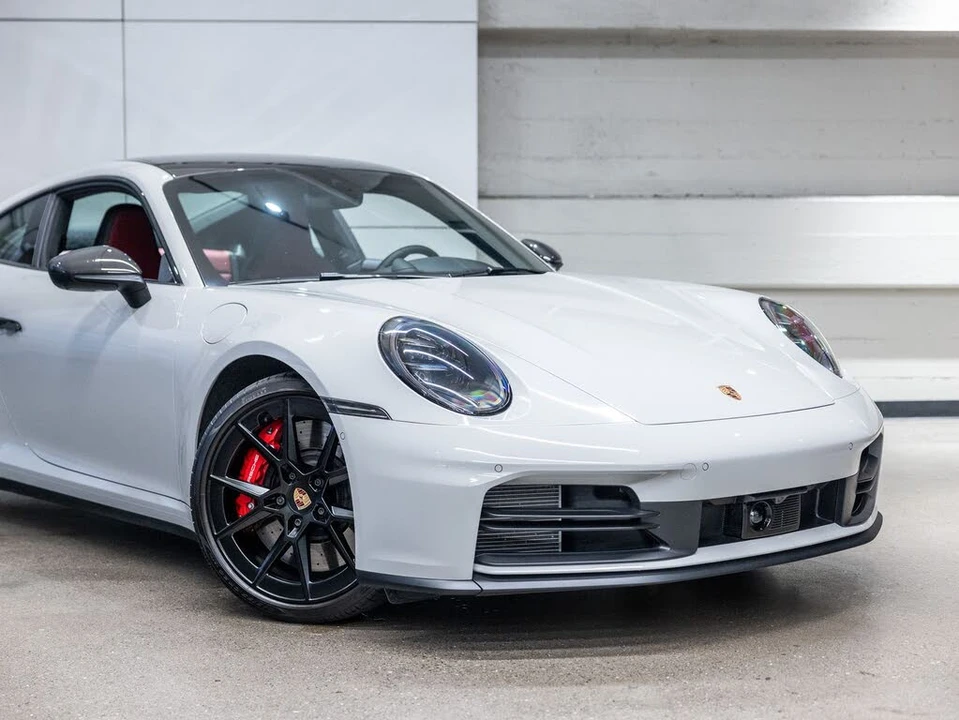 2025 Porsche 992 Carrera S - Image 15 of 31
