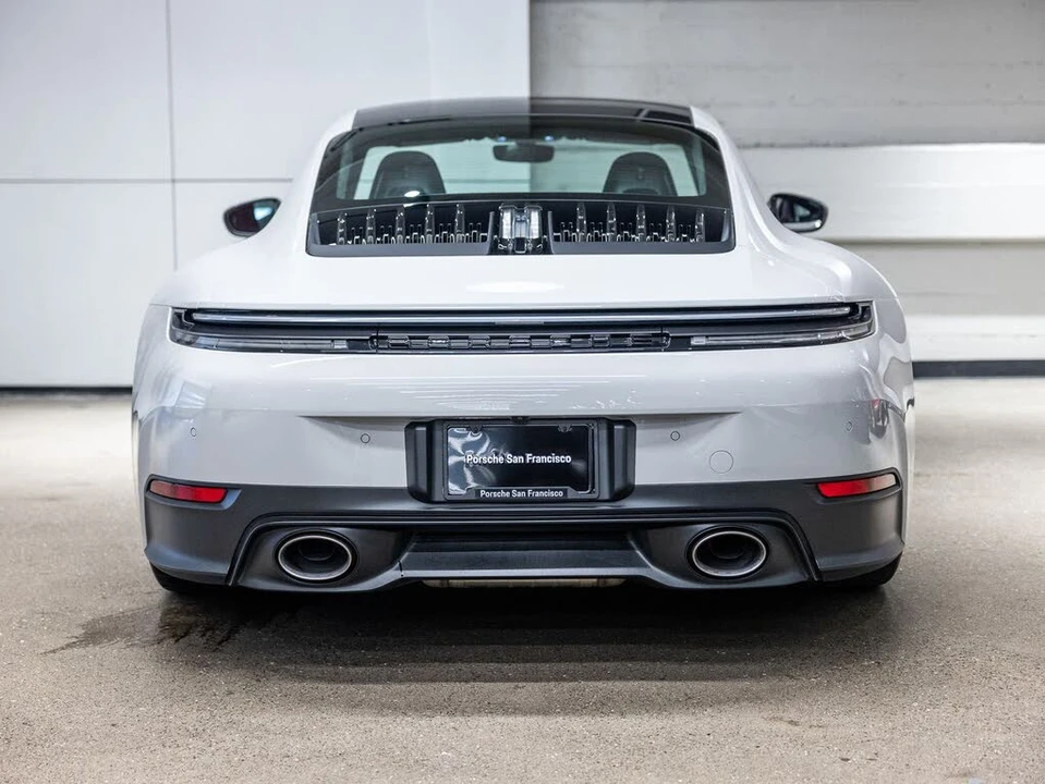 2025 Porsche 992 Carrera S - Image 23 of 31