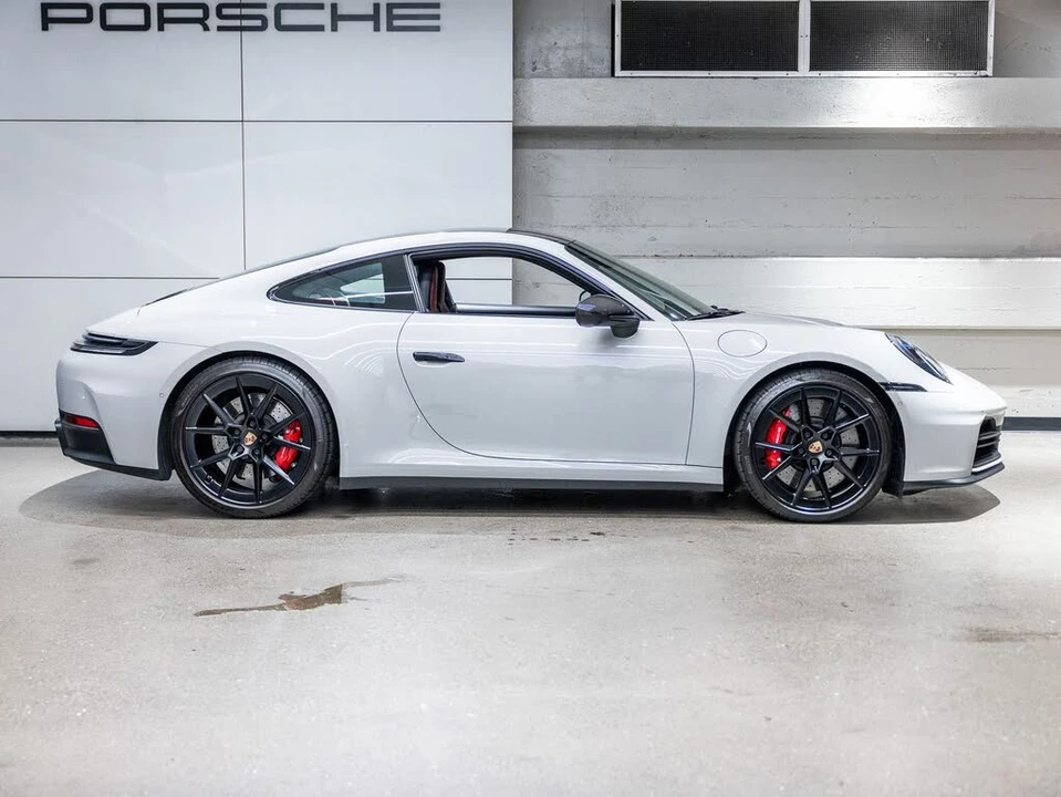 2025 Porsche 992 Carrera S - Image 20 of 31