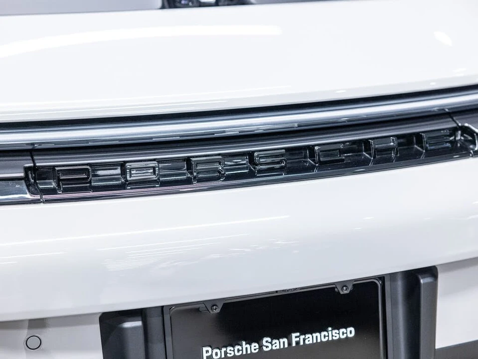 2025 Porsche 992 Carrera S - Image 25 of 31