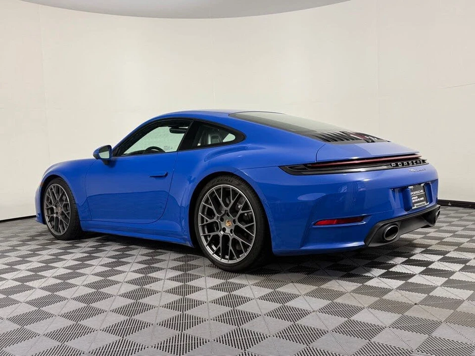 2025 Porsche 992 Carrera S - Image 3 of 7