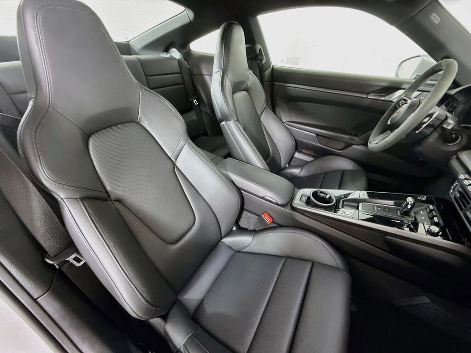 2025 Porsche 992 Carrera S - Image 26 of 31