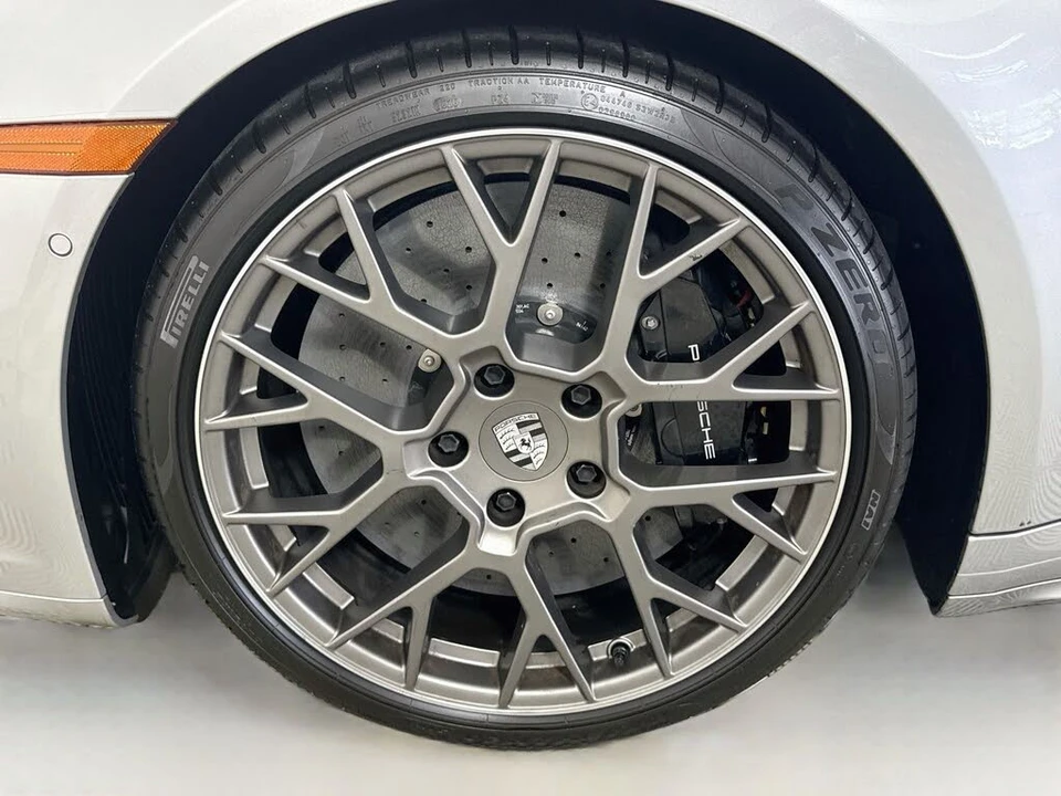2025 Porsche 992 Carrera S - Image 29 of 31