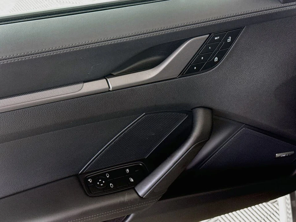 2025 Porsche 992 Carrera S - Image 11 of 31