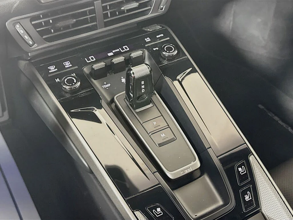 2025 Porsche 992 Carrera S - Image 19 of 31