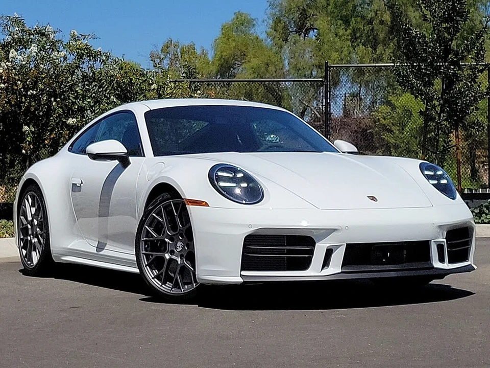 2025 Porsche 992 Carrera S - Image 9 of 31