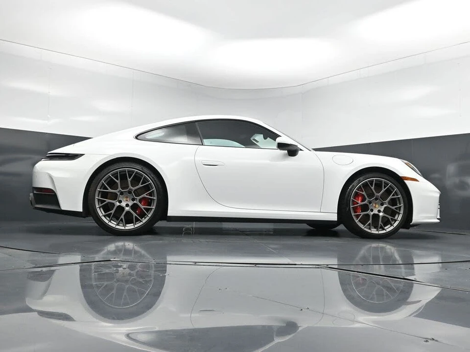 2025 Porsche 992 Carrera S - Image 29 of 31