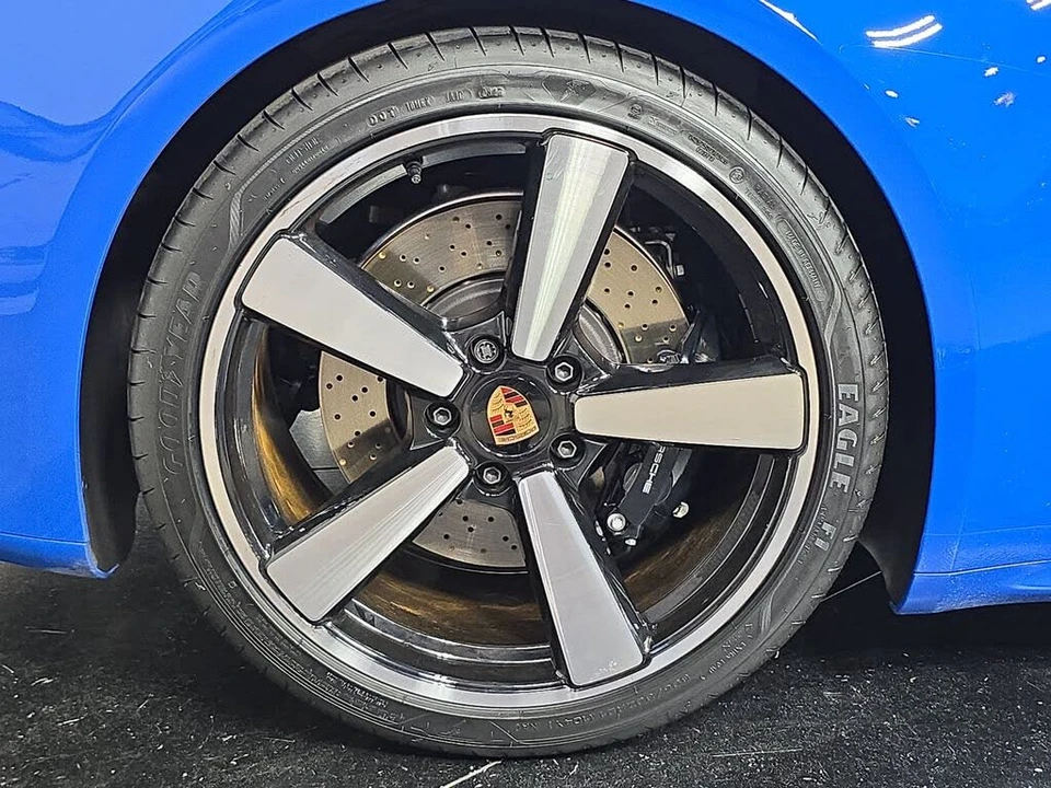 2025 Porsche 992 Carrera S - Image 29 of 30