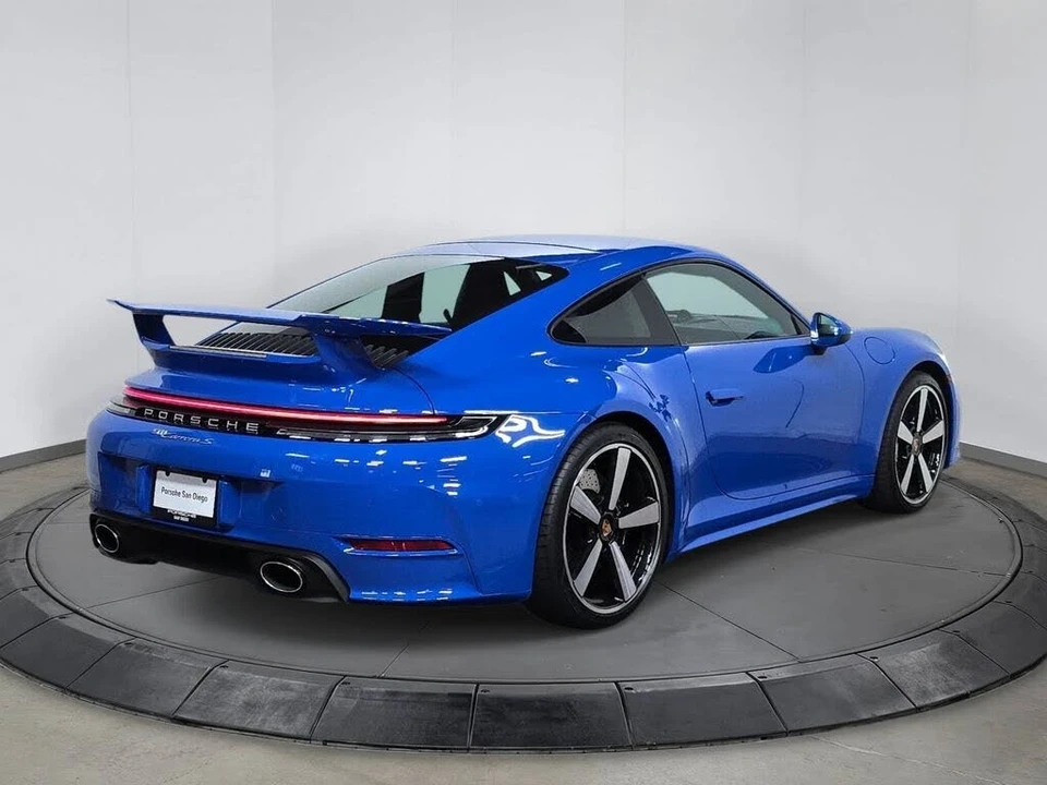 2025 Porsche 992 Carrera S - Image 7 of 30