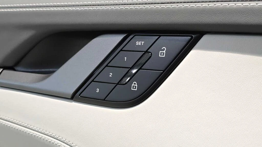 2025 Porsche 992 Carrera S - Image 22 of 31