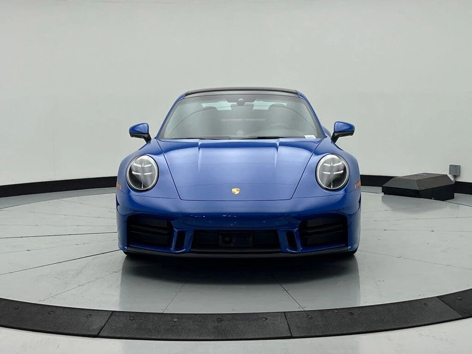 2025 Porsche 992 Carrera S - Image 8 of 31