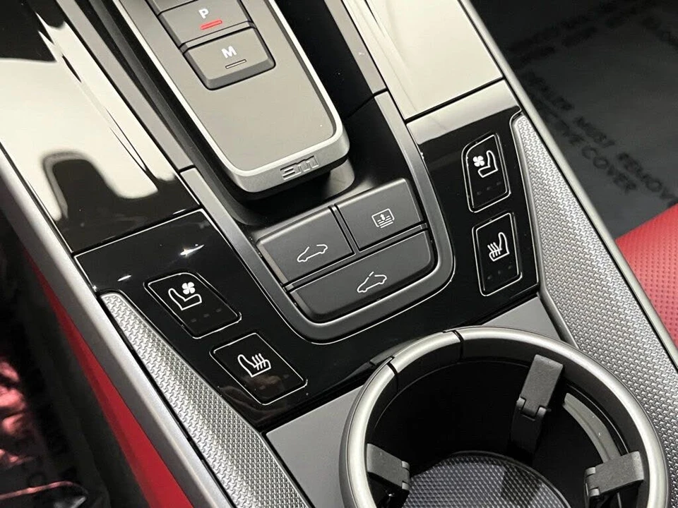 2025 Porsche 992 Carrera S - Image 17 of 31