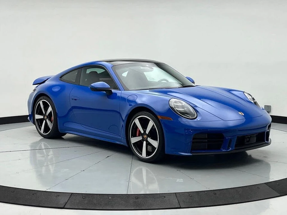 2025 Porsche 992 Carrera S - Image 7 of 31