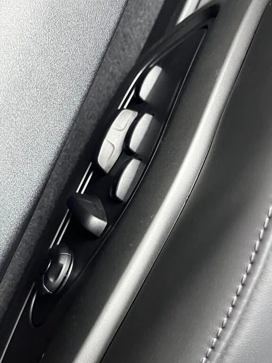 2025 Porsche 992 Carrera S - Image 29 of 31