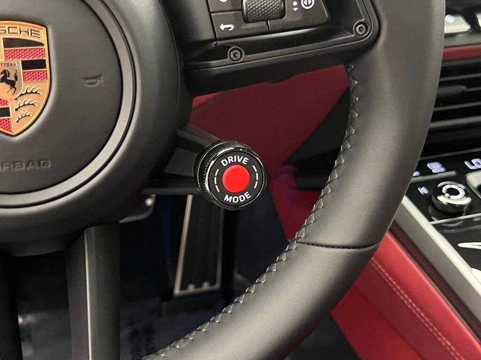 2025 Porsche 992 Carrera S - Image 15 of 31