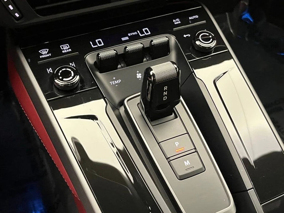 2025 Porsche 992 Carrera S - Image 18 of 31