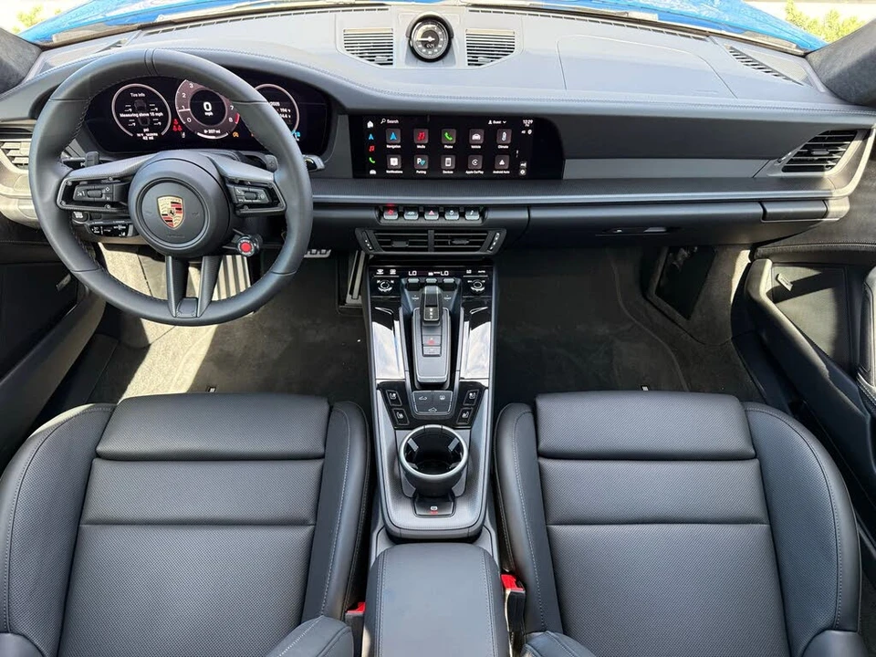 2025 Porsche 992 Carrera S - Image 14 of 31