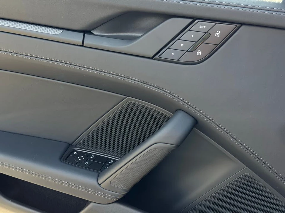 2025 Porsche 992 Carrera S - Image 29 of 31