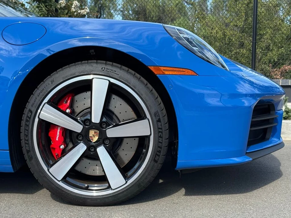 2025 Porsche 992 Carrera S - Image 12 of 31
