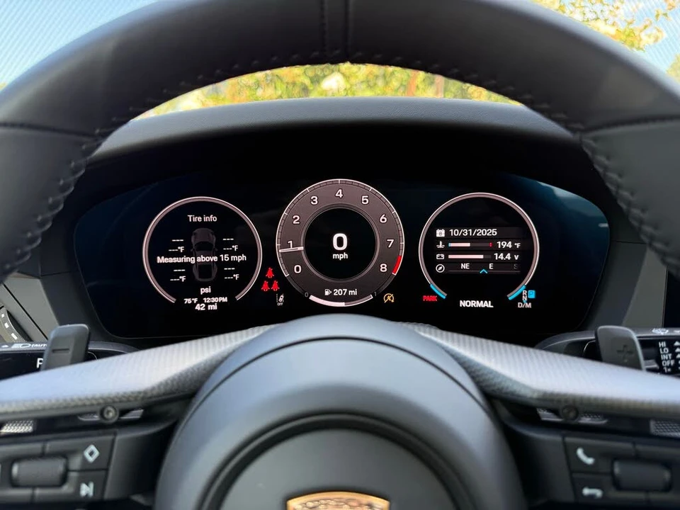 2025 Porsche 992 Carrera S - Image 16 of 31