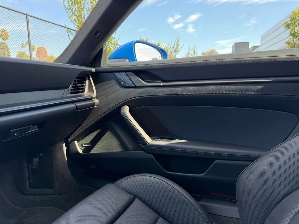 2025 Porsche 992 Carrera S - Image 25 of 31