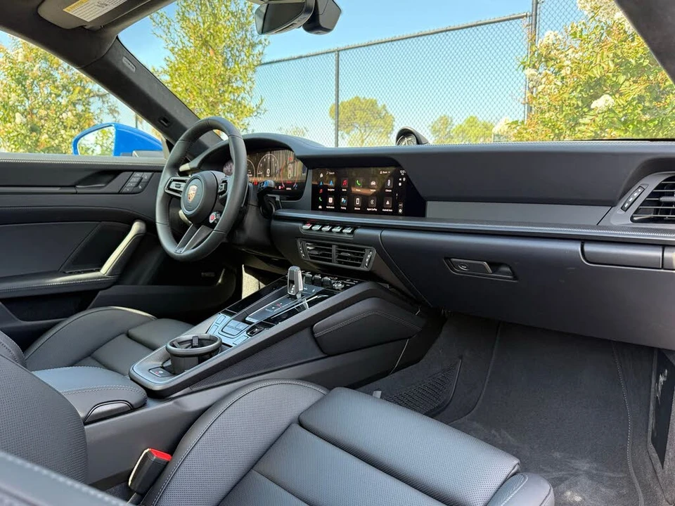 2025 Porsche 992 Carrera S - Image 27 of 31
