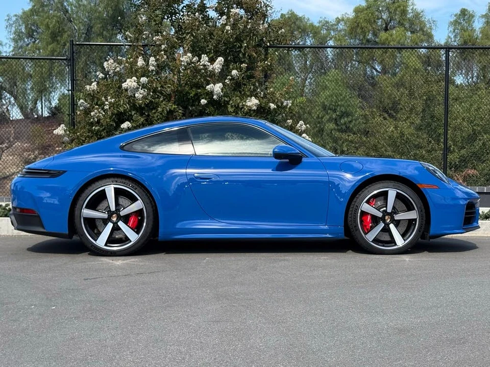 2025 Porsche 992 Carrera S - Image 8 of 31