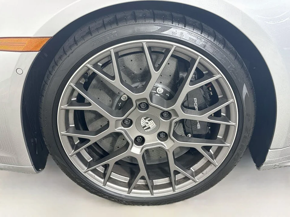 2025 Porsche 992 Carrera S - Image 29 of 31