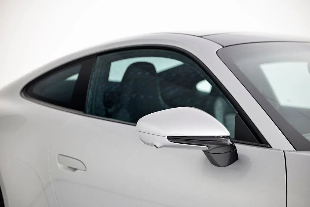 2025 Porsche 992 Carrera S - Image 19 of 31