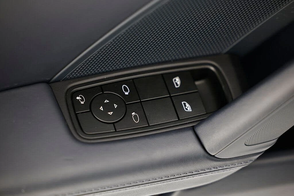 2025 Porsche 992 Carrera S - Image 25 of 31
